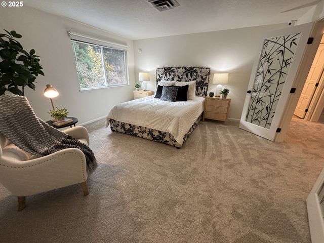 890 ALVINA St Se, Salem, OR 97306