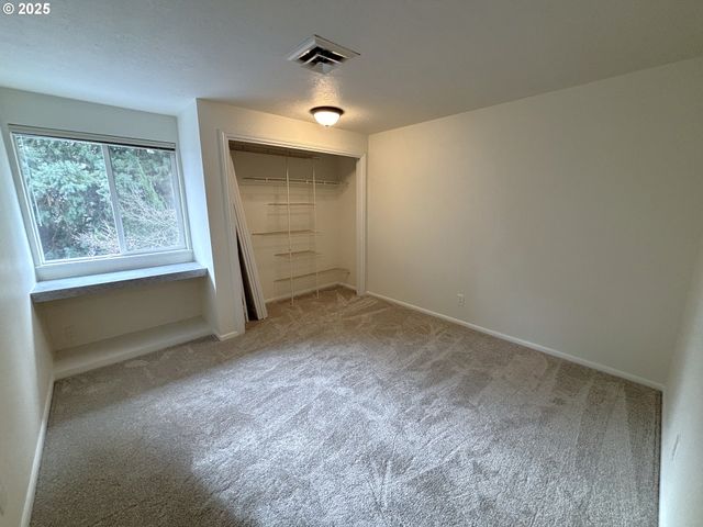 890 ALVINA St Se, Salem, OR 97306