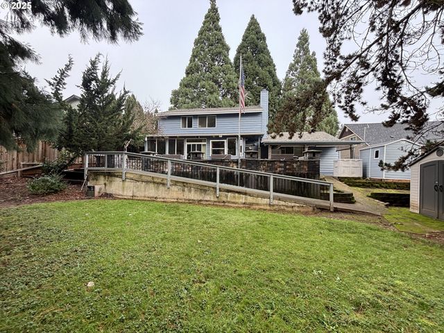 890 ALVINA St Se, Salem, OR 97306