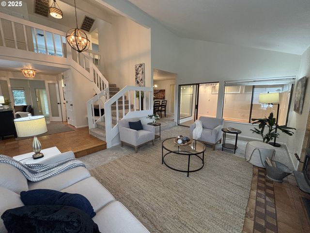 890 ALVINA St Se, Salem, OR 97306