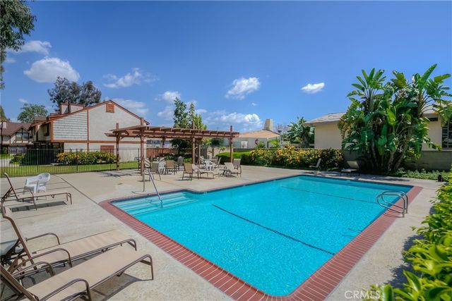 1173 S Paula 19, Fullerton, CA 92833