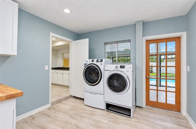 8013 W ELM STREET, Tampa, FL 33615
