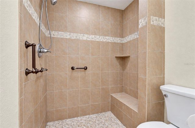 8013 W ELM STREET, Tampa, FL 33615