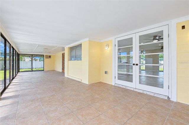 8013 W ELM STREET, Tampa, FL 33615