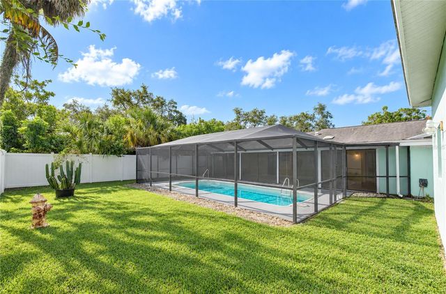 8013 W ELM STREET, Tampa, FL 33615