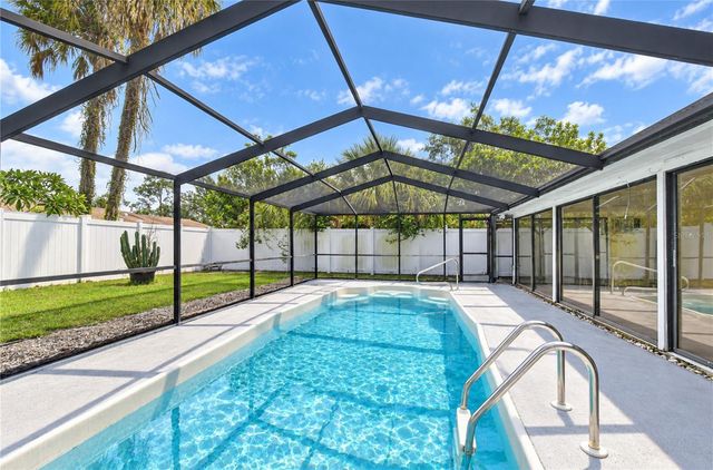 8013 W ELM STREET, Tampa, FL 33615