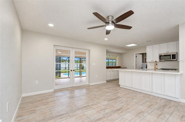 8013 W ELM STREET, Tampa, FL 33615