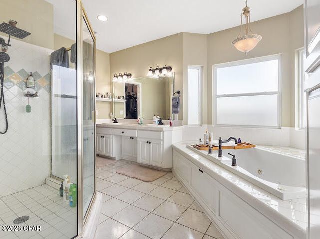 5096 Lake Ridge Drive, Chipley, FL 32428