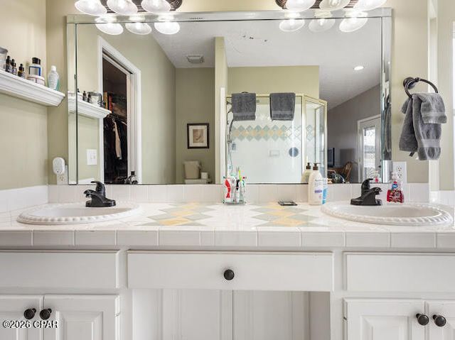 5096 Lake Ridge Drive, Chipley, FL 32428