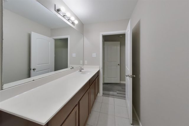 333 Summer Horse Drive, La Marque, TX 77568