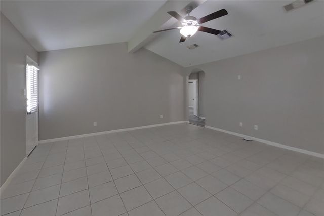 333 Summer Horse Drive, La Marque, TX 77568