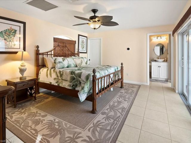 1309 Briarwood CT, Naples, FL 34104