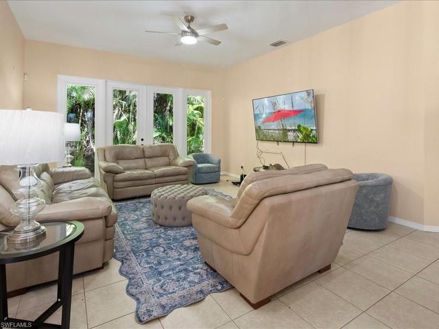 1309 Briarwood CT, Naples, FL 34104