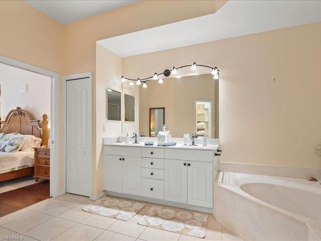 1309 Briarwood CT, Naples, FL 34104