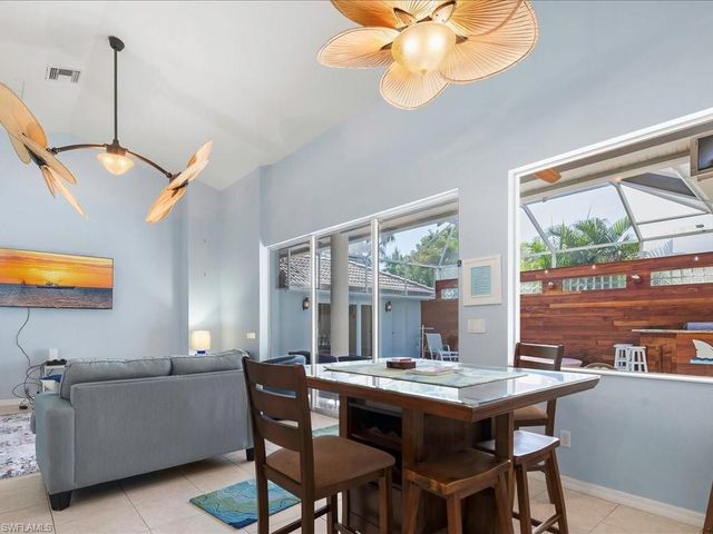 1309 Briarwood CT, Naples, FL 34104