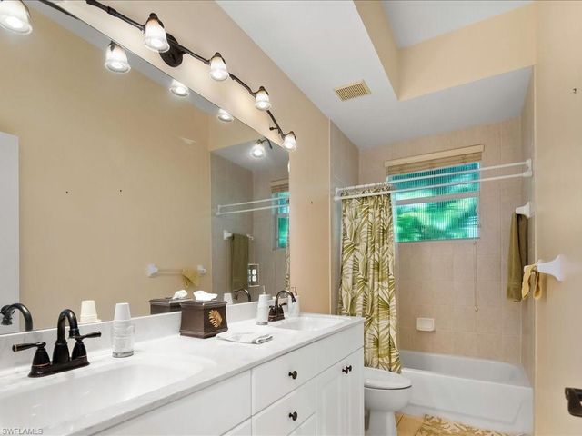 1309 Briarwood CT, Naples, FL 34104