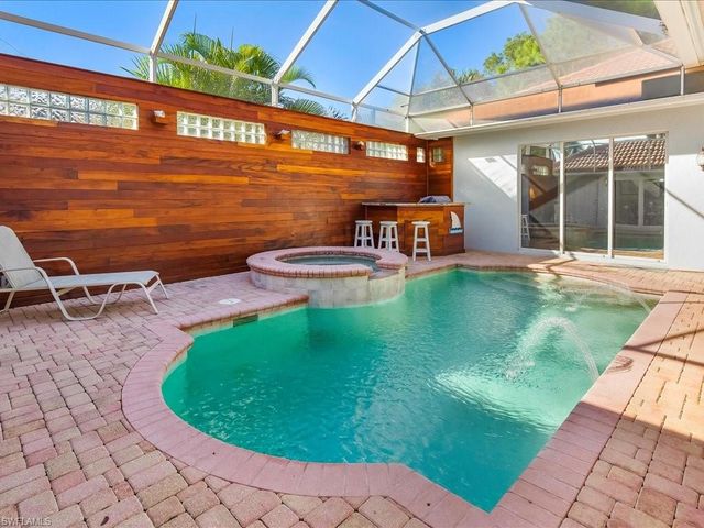 1309 Briarwood CT, Naples, FL 34104