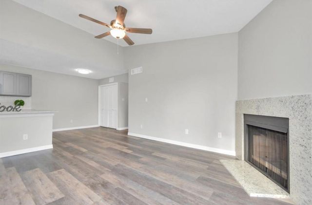 10101 S Gessner Road 811, Houston, TX 77071