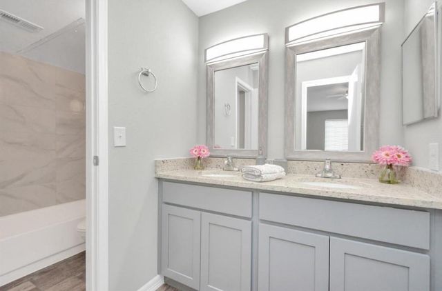 10101 S Gessner Road 811, Houston, TX 77071