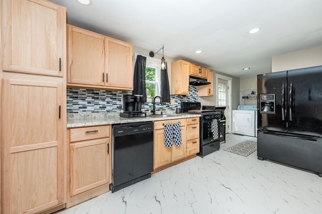 143 Town House Road, Effingham, NH 03882