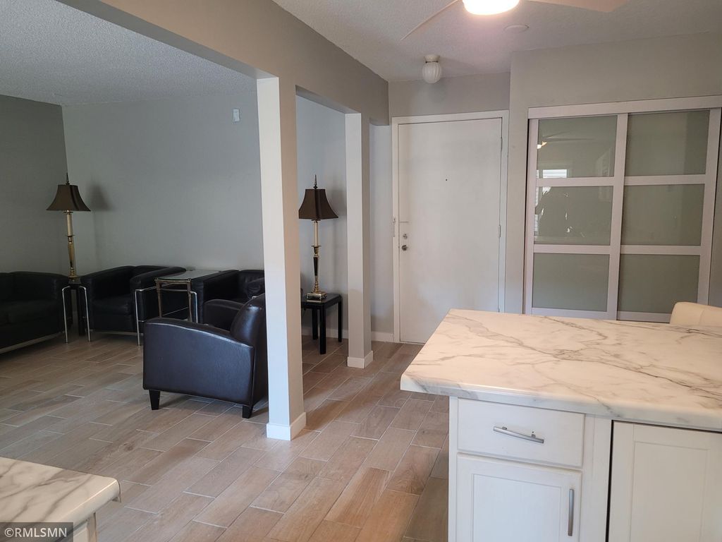 10840 Rockford Road 111, Plymouth, MN 55442 — photo 2
