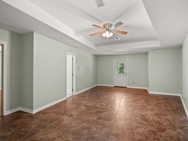 212 Section Line Rd, Leesville, LA 71446