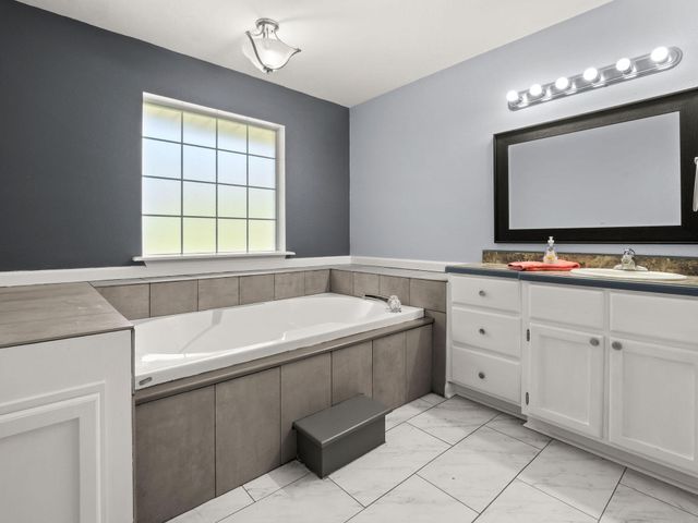 212 Section Line Rd, Leesville, LA 71446