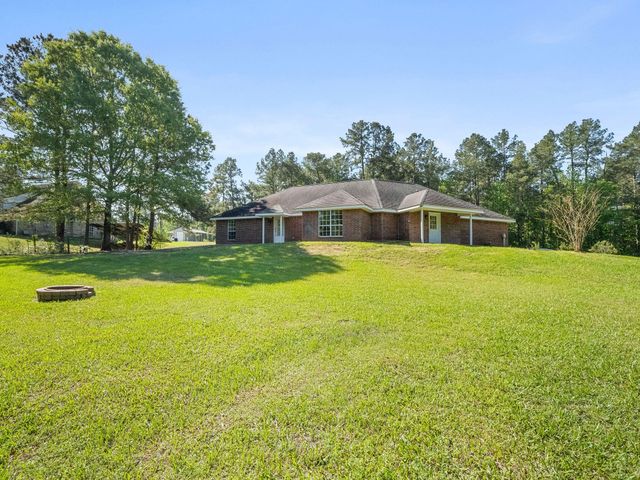 212 Section Line Rd, Leesville, LA 71446