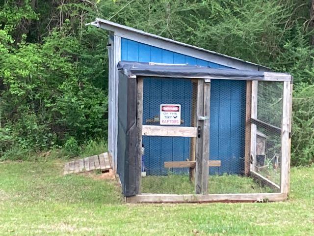 212 Section Line Rd, Leesville, LA 71446