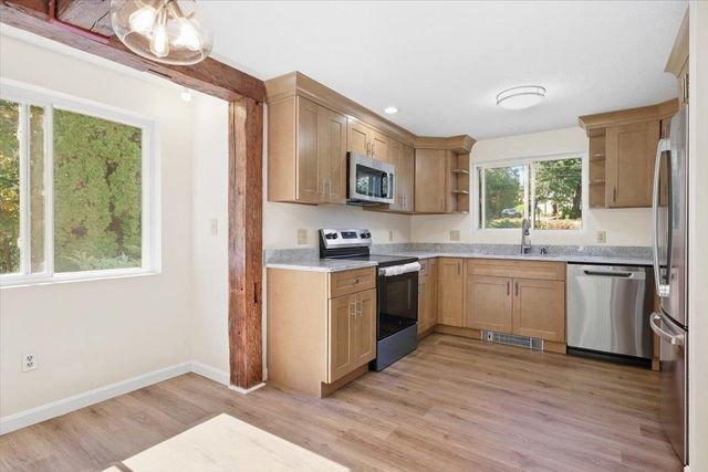 104R Fordway Extension, Derry, NH 03038