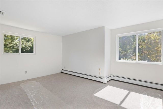 104R Fordway Extension, Derry, NH 03038