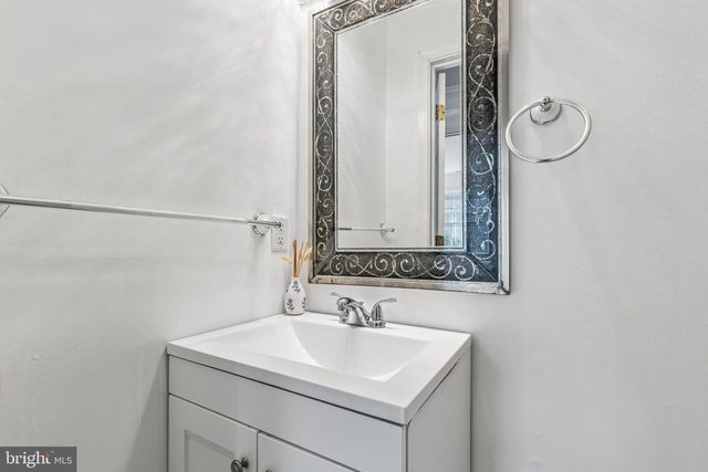 819 CHAPEL FARM DR, Easton, MD 21601
