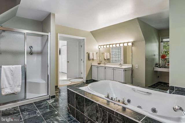 819 CHAPEL FARM DR, Easton, MD 21601