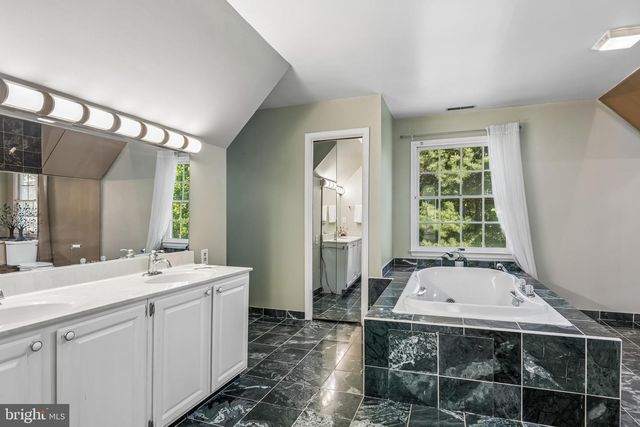 819 CHAPEL FARM DR, Easton, MD 21601