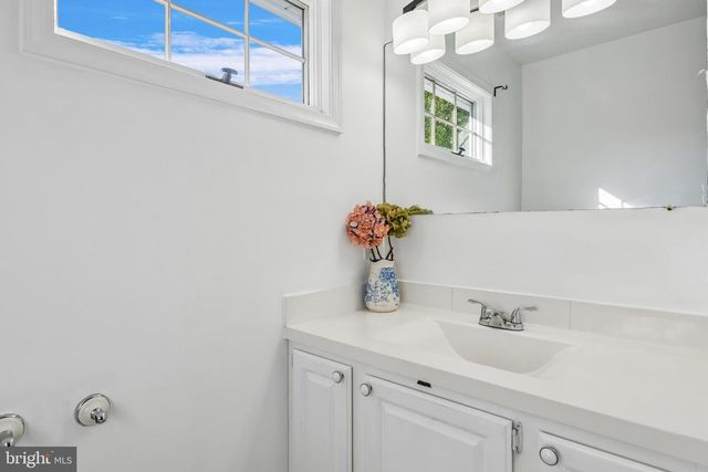 819 CHAPEL FARM DR, Easton, MD 21601