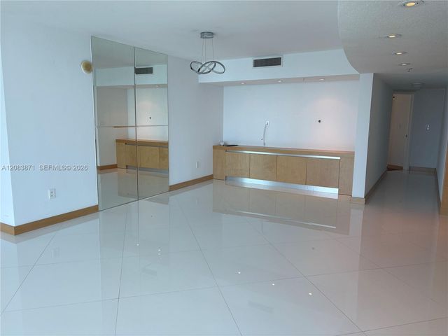 1800 N Bayshore Drive 3601, Miami, FL 33132