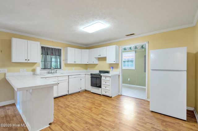 157 Flat Rock Lane, Aberdeen, NC 28315