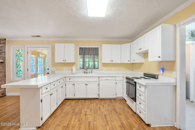 157 Flat Rock Lane, Aberdeen, NC 28315