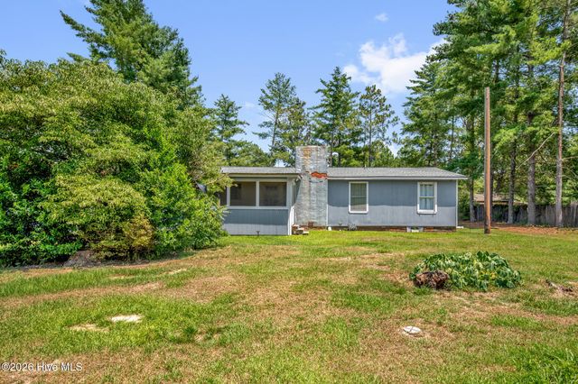 157 Flat Rock Lane, Aberdeen, NC 28315