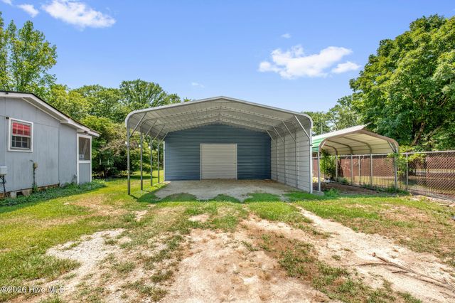 157 Flat Rock Lane, Aberdeen, NC 28315