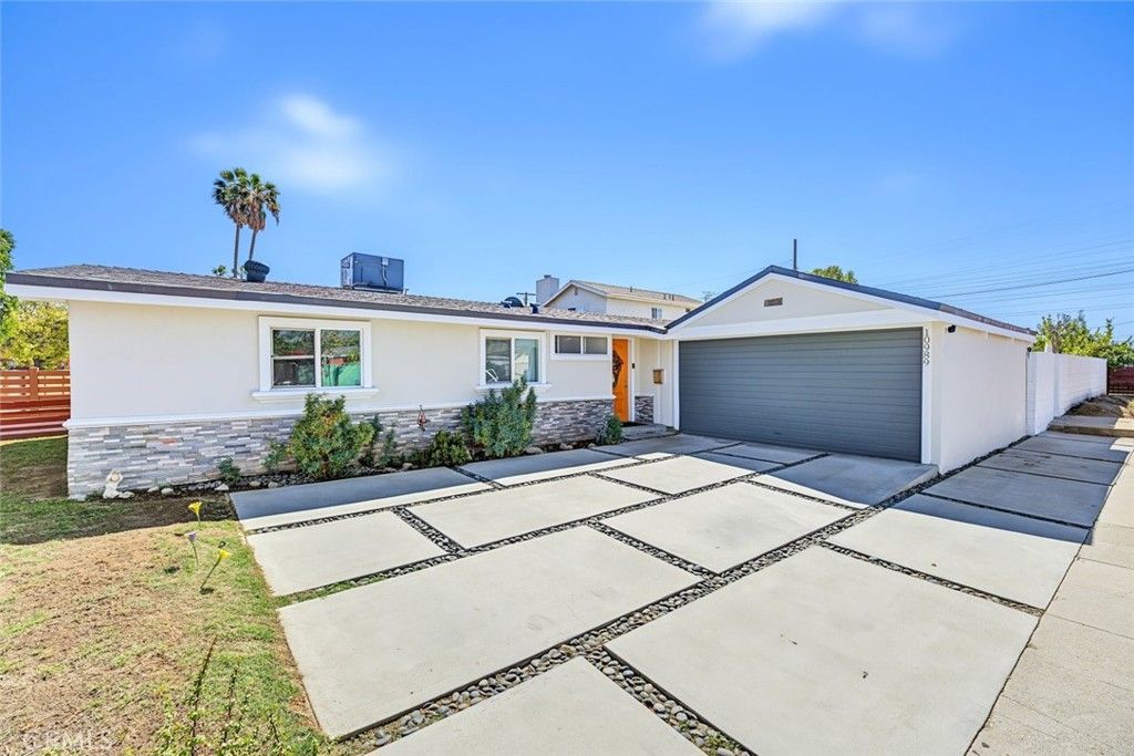 10989 Mascarell Avenue, San Fernando, CA 91345 — photo 2