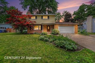 2918 Saint Marys Drive, Midland, MI 48640