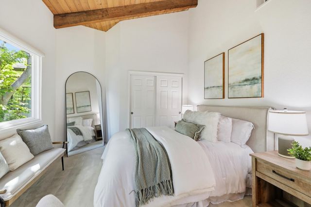 623 Middle Avenue, Menlo Park, CA 94025