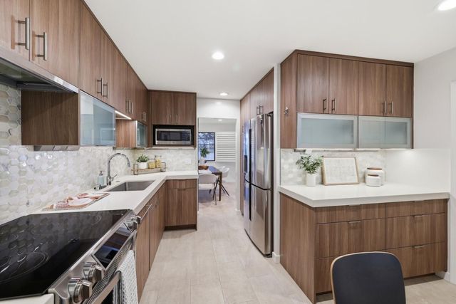 623 Middle Avenue, Menlo Park, CA 94025