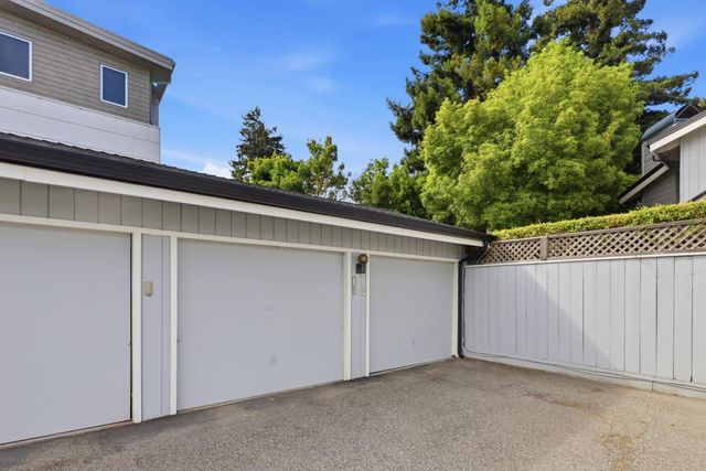 623 Middle Avenue, Menlo Park, CA 94025