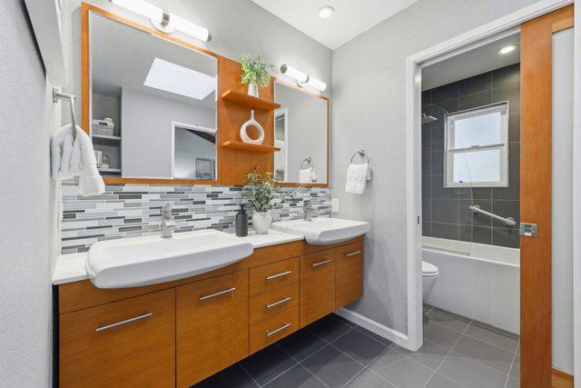 623 Middle Avenue, Menlo Park, CA 94025