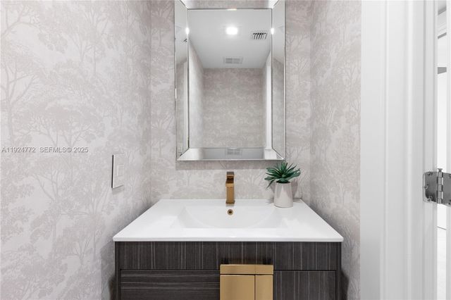 2711 S Ocean Dr 2701, Hollywood, FL 33019