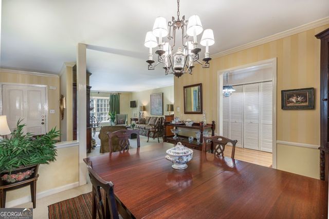 5 Cantey Place NW, Atlanta, GA 30327