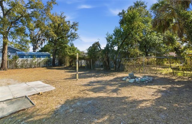 1817 E YUKON STREET, Tampa, FL 33604