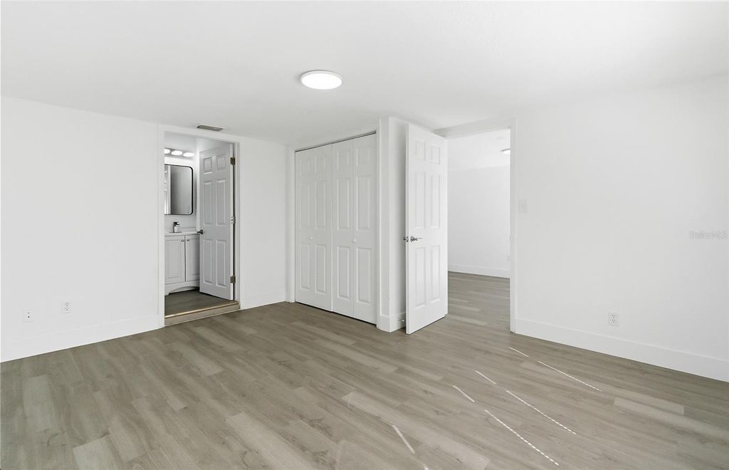 Image 15 of property listing at 1817 E YUKON STREET, Tampa, FL 33604